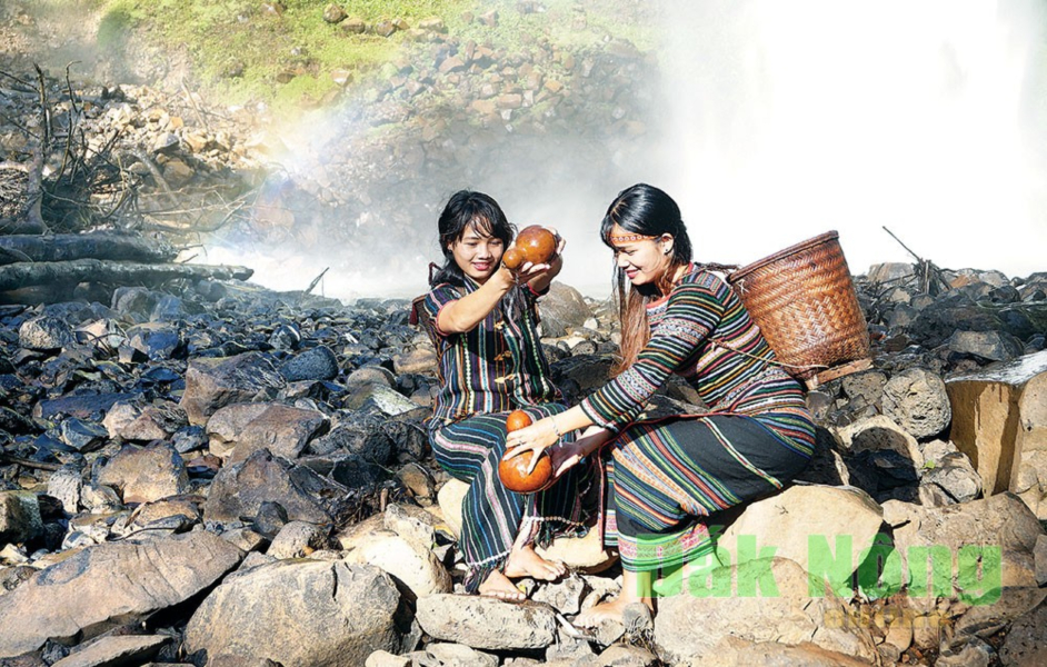 Độc đáo nghề dệt thổ cẩm truyền thống ở Đắk Nông