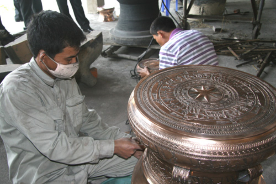 Đúc đồng Trà Đông