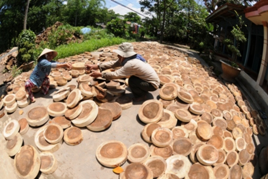 Nét mộc mạc chiếc thớt gỗ Định An